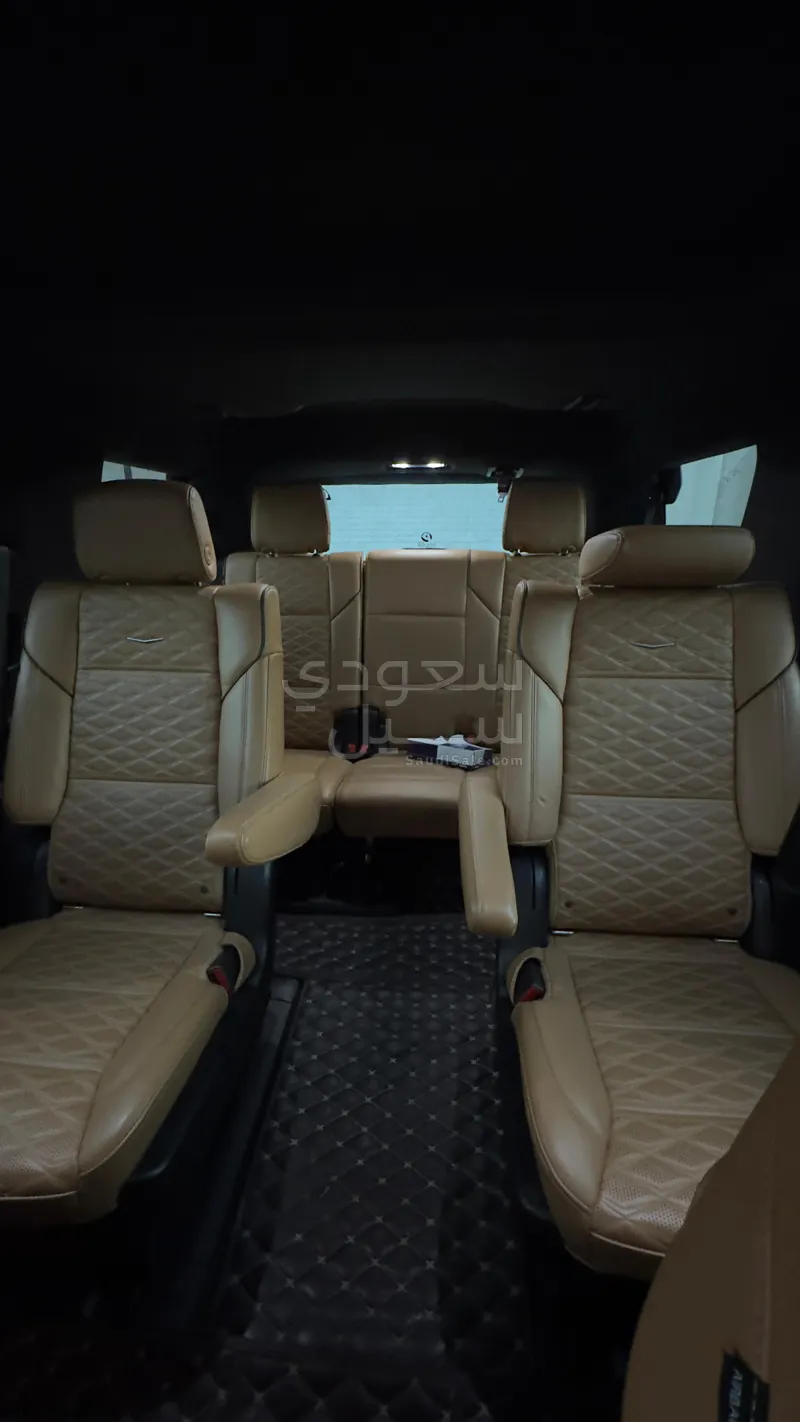 2021 كاديلاك اسكاليد سبورت