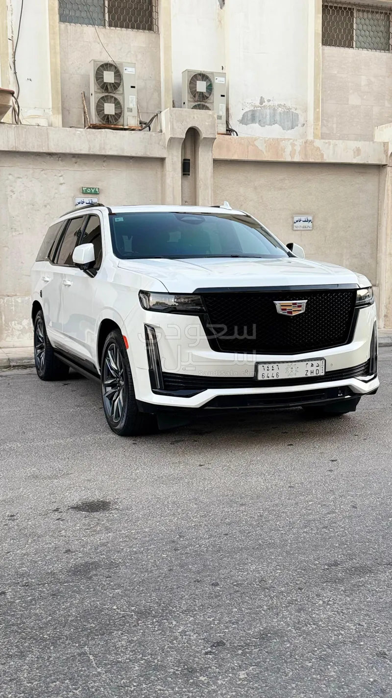 2021 كاديلاك اسكاليد سبورت