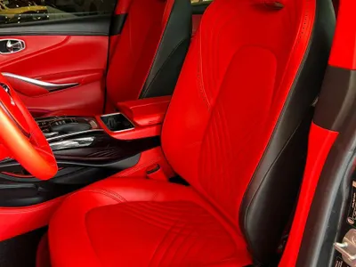 2021 استون مارتن دي بي اكس