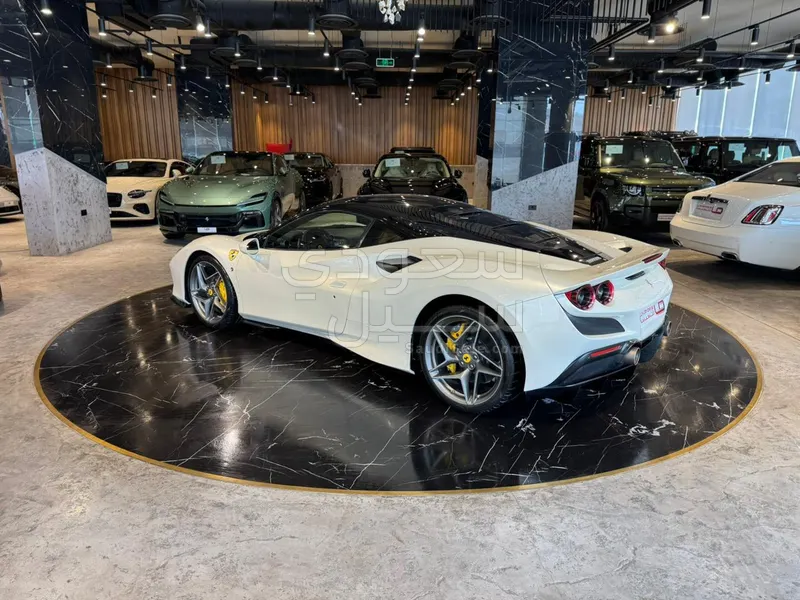 2020 فيراري اف 8 تريبوتو