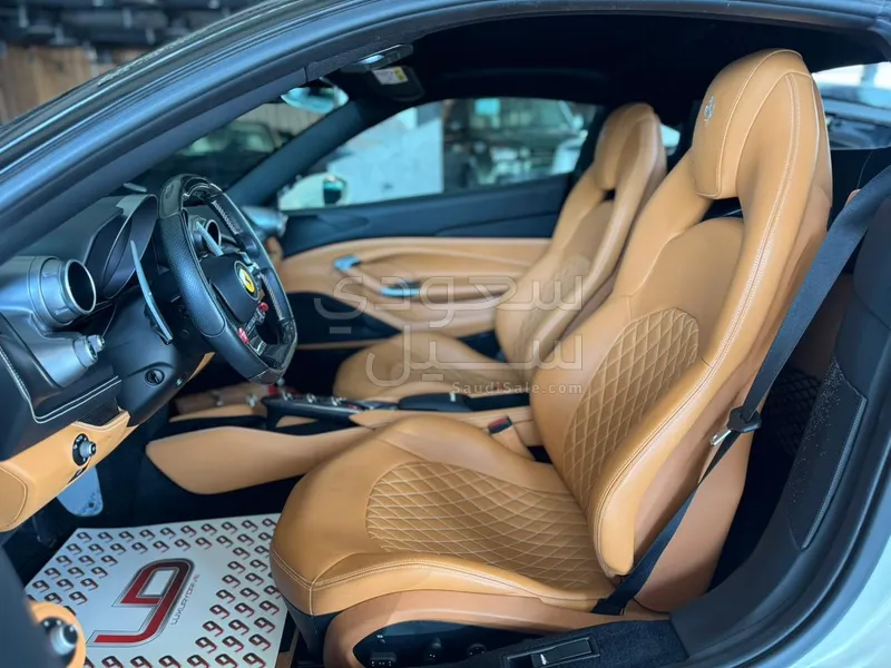 2020 فيراري اف 8 تريبوتو