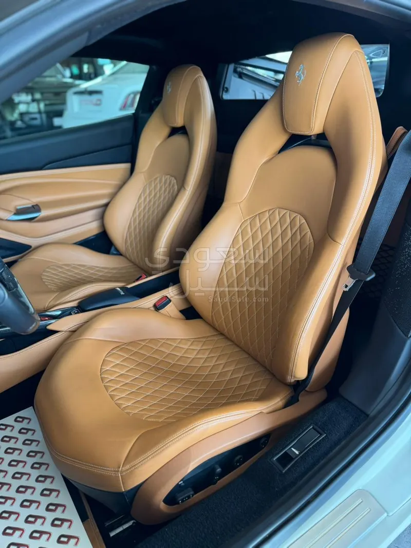 2020 فيراري اف 8 تريبوتو