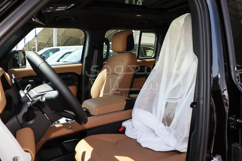 2026 لاند روفر ديفيندر 110