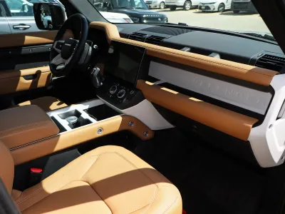 2026 لاند روفر ديفيندر 110