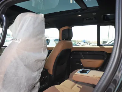 2026 لاند روفر ديفيندر 110