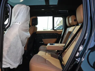 2026 لاند روفر ديفيندر 110