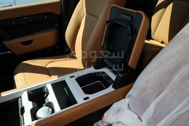 2026 لاند روفر ديفيندر 110