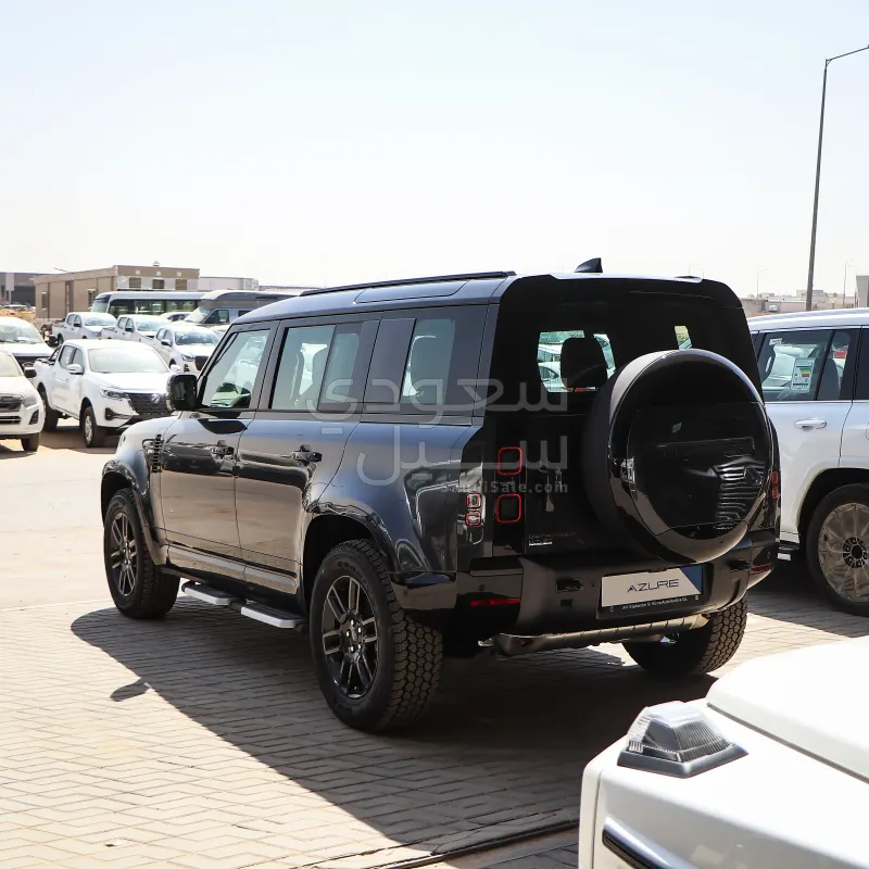 2026 لاند روفر ديفيندر 110