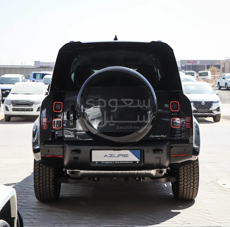 2026 لاند روفر ديفيندر 110