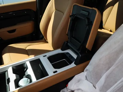 2026 لاند روفر ديفيندر 110