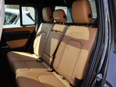 2026 لاند روفر ديفيندر 110