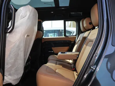 2026 لاند روفر ديفيندر 110