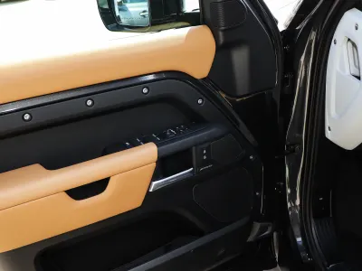 2026 لاند روفر ديفيندر 110