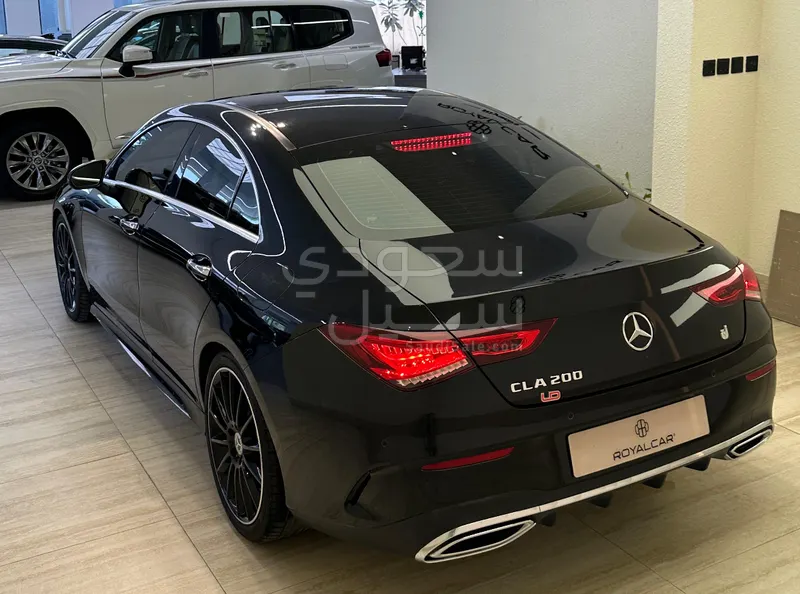 2022 مرسيدس - بنز سي إل أي 200