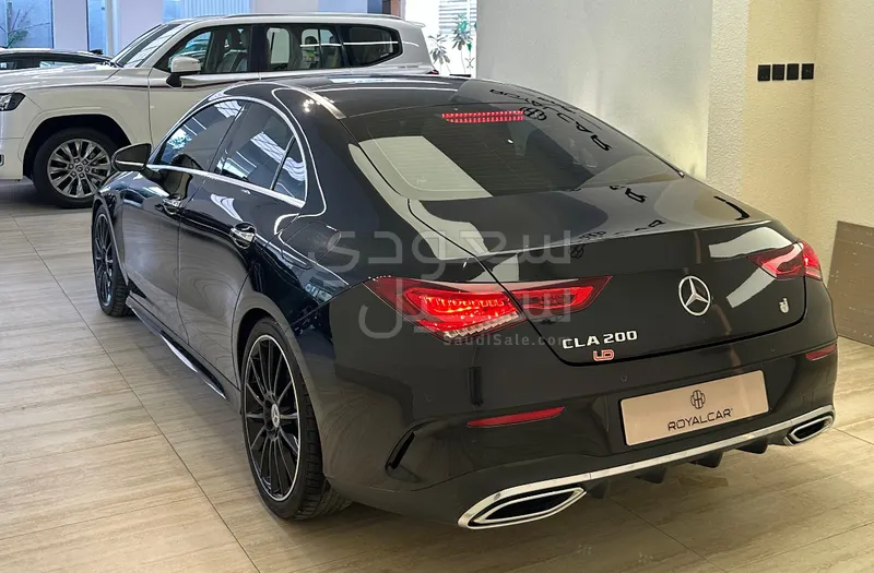 2022 مرسيدس - بنز سي إل أي 200