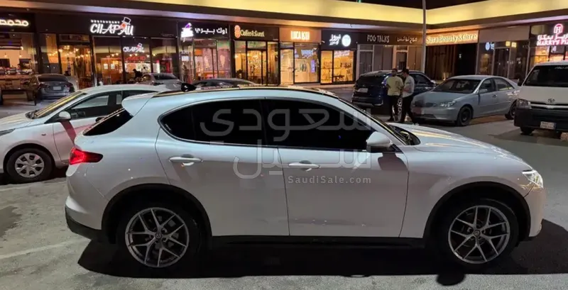 2018 الفا روميو ستيلفيو