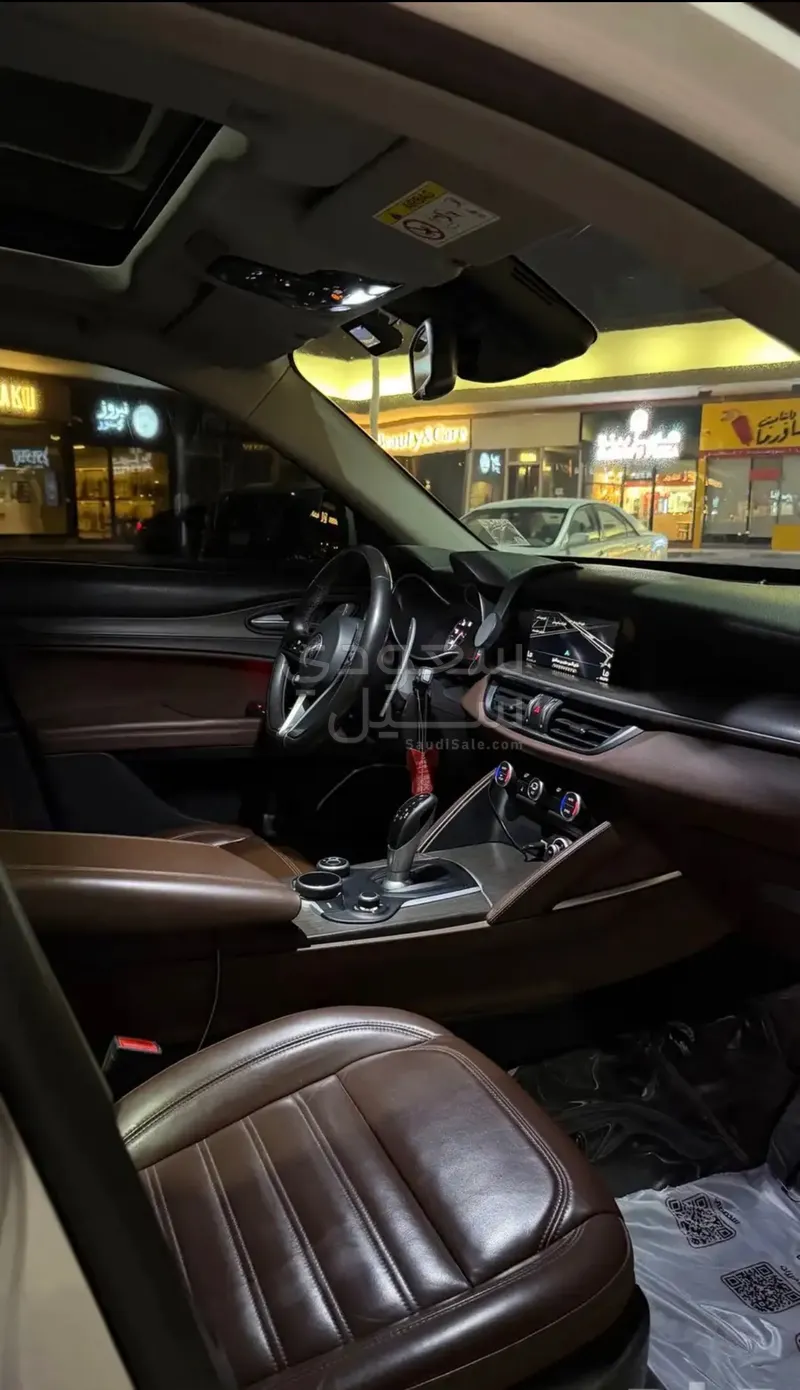 2018 الفا روميو ستيلفيو