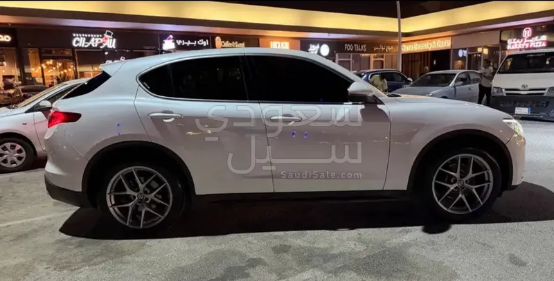 2018 الفا روميو ستيلفيو