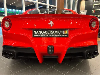 2016 فيراري اف 12 بيرلينيتا