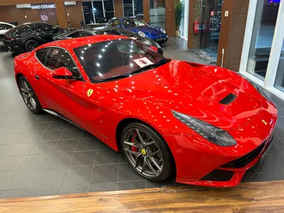 2016 فيراري اف 12 بيرلينيتا