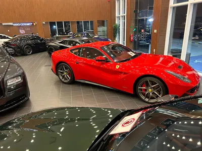 2016 فيراري اف 12 بيرلينيتا