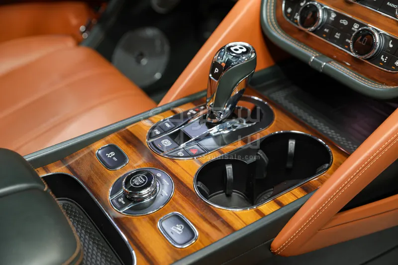 2021 بنتلي بنتايجا الاصدار الاول