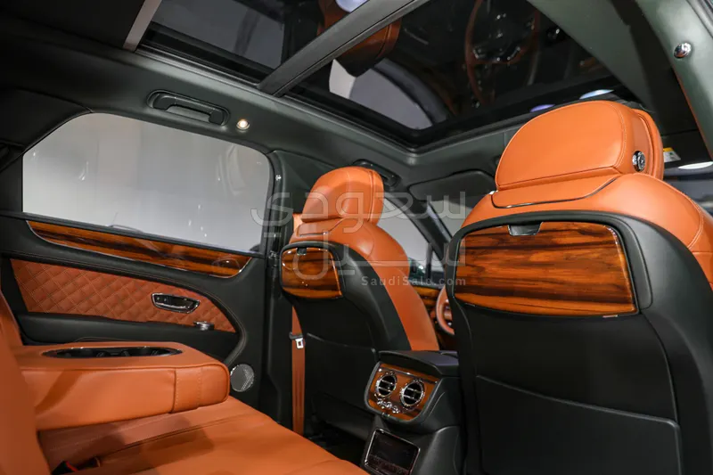 2021 بنتلي بنتايجا الاصدار الاول