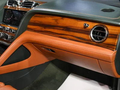 2021 بنتلي بنتايجا الاصدار الاول