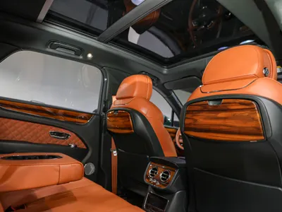 2021 بنتلي بنتايجا الاصدار الاول