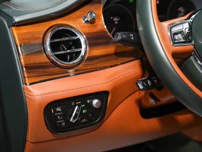 2021 بنتلي بنتايجا الاصدار الاول