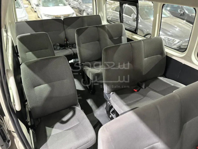 2014 تويوتا هايس