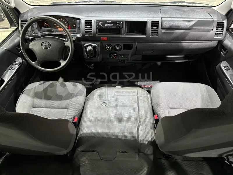 2014 تويوتا هايس