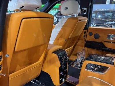 2025 رولز رويس كولينان بلاك بادج