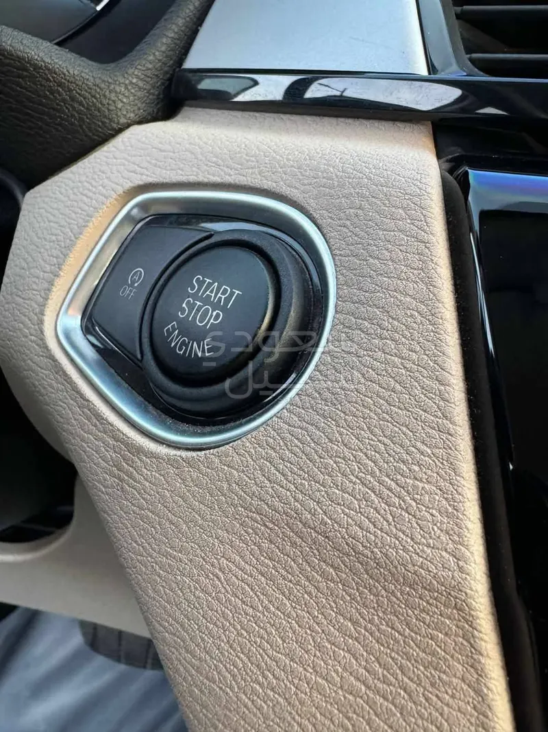 2020 بي ام دبليو الفئة اكس 1