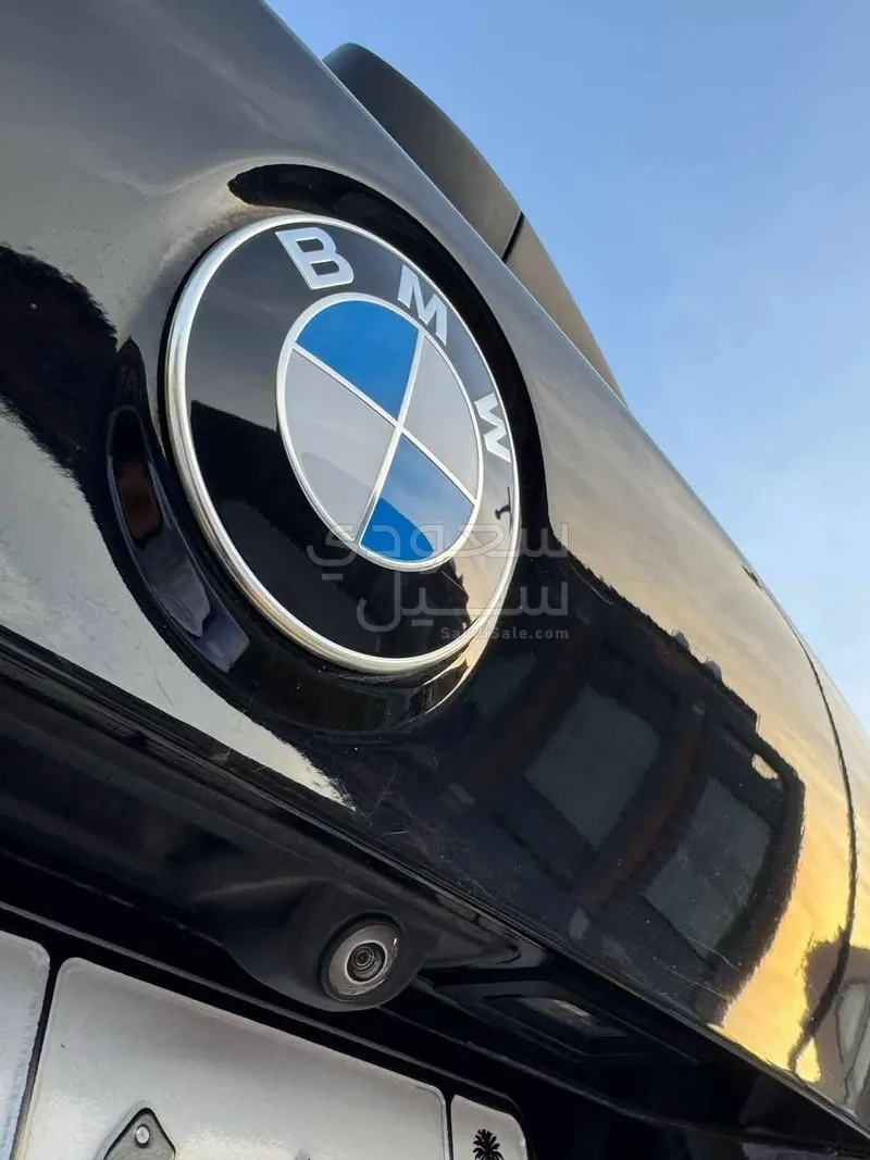 2020 بي ام دبليو الفئة اكس 1