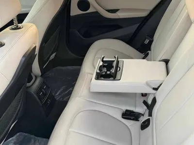 2020 بي ام دبليو الفئة اكس 1