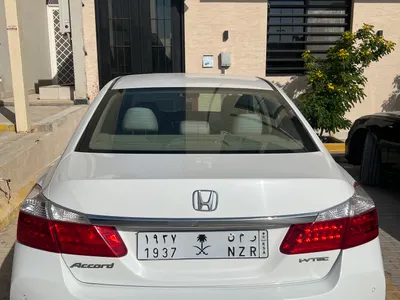 2016 هوندا اكورد إي إكس أي - اي