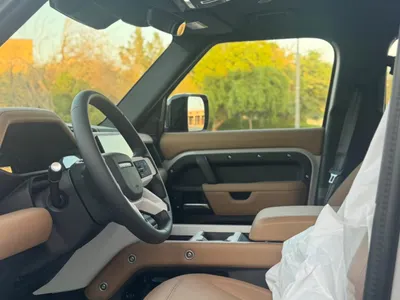 2026 لاند روفر ديفيندر اكس 110