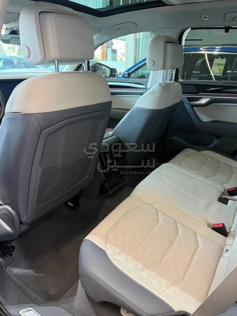 2024 Volkswagen Touareg R-Line