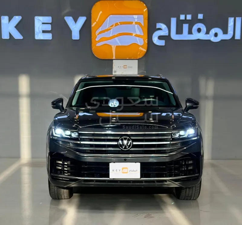 2024 Volkswagen Touareg R-Line