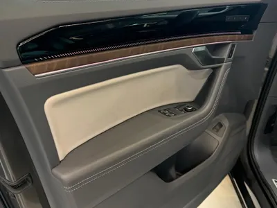 2024 Volkswagen Touareg R-Line