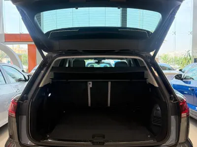 2024 Volkswagen Touareg R-Line