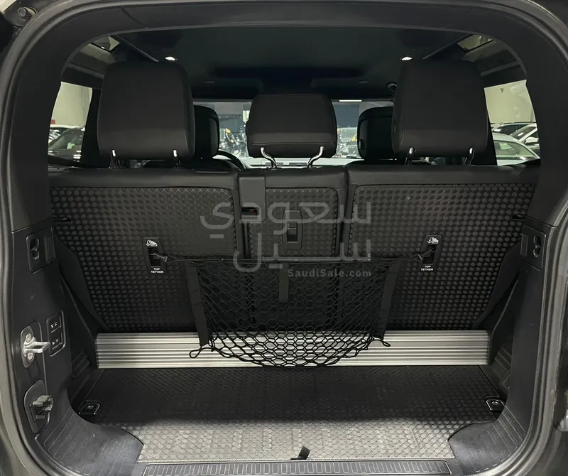 2022 لاند روفر ديفيندر اس اي