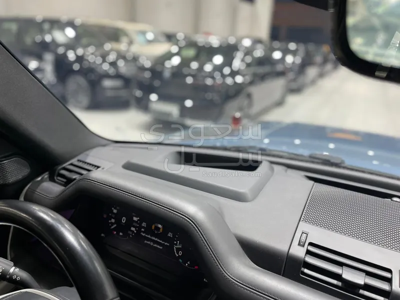 2022 لاند روفر ديفيندر اس اي