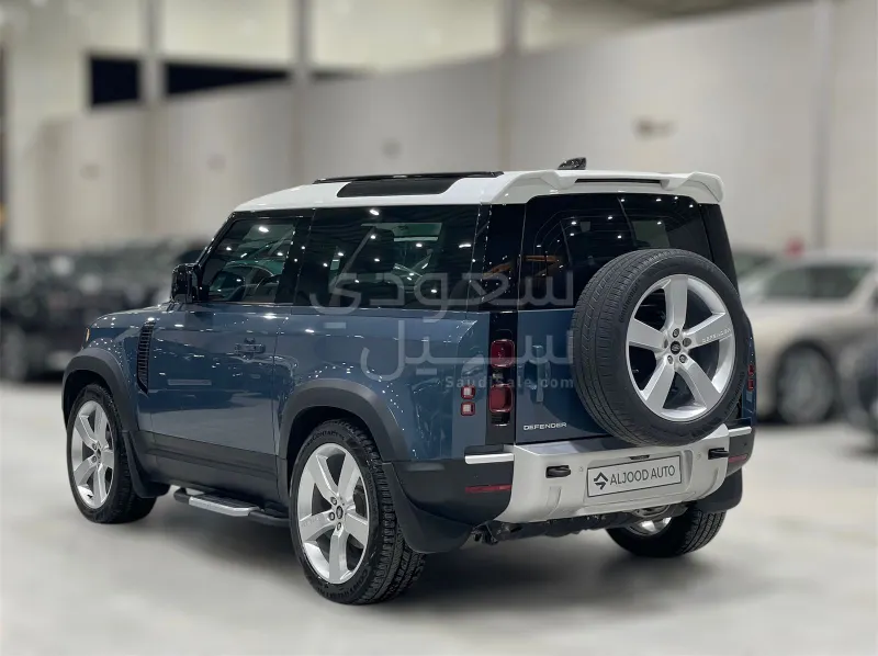 2022 لاند روفر ديفيندر اس اي