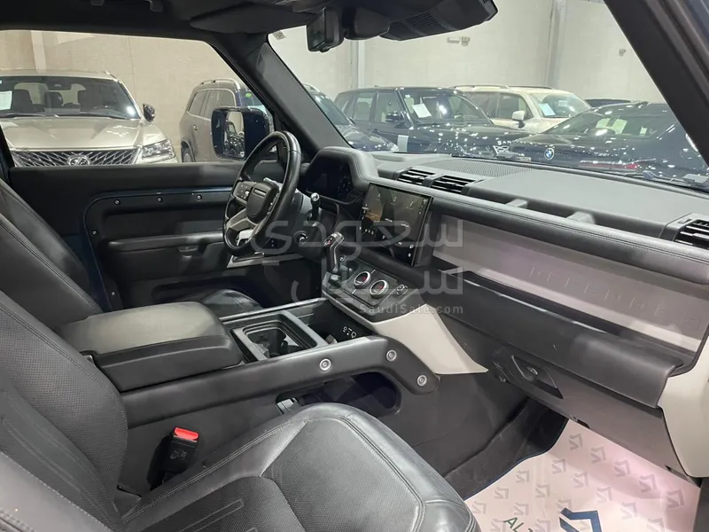 2022 لاند روفر ديفيندر اس اي