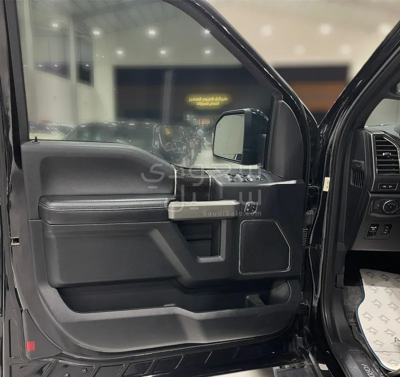 2020 فورد اف 150 رابتور