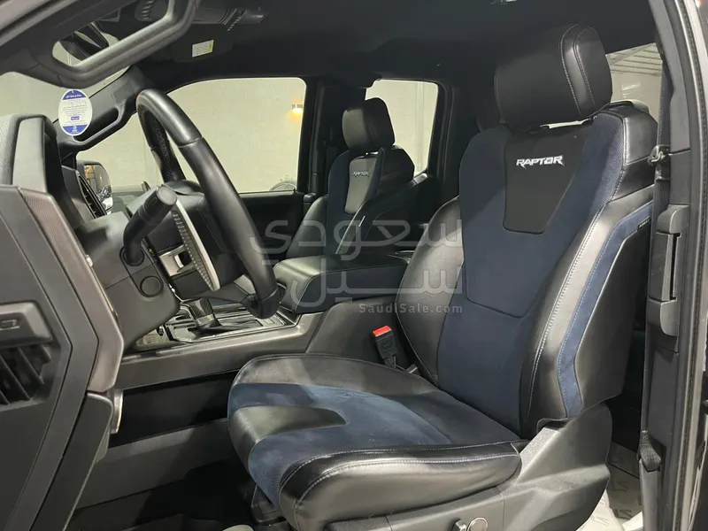 2020 فورد اف 150 رابتور