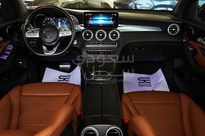 2021 مرسيدس - بنز جي إل سي 300