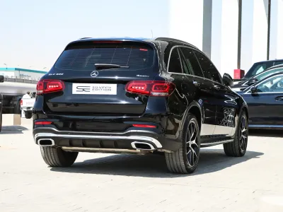 2021 مرسيدس - بنز جي إل سي 300